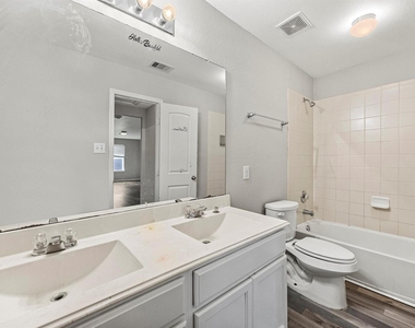 14118 Brunswick Place Drive - Photo Thumbnail 21