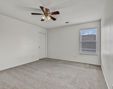 4922 Kale Garden Court - Photo Thumbnail 21