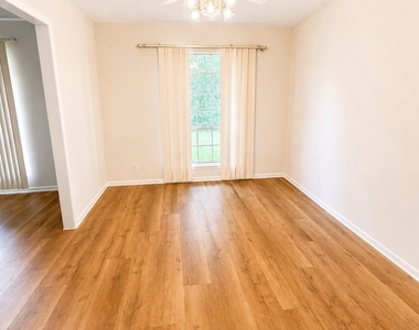 10223 Knoboak Drive - Photo Thumbnail 13