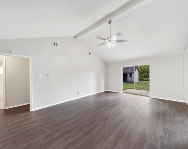 13435 Greenbriar Drive - Photo Thumbnail 1