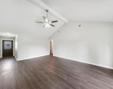 13435 Greenbriar Drive - Photo Thumbnail 2