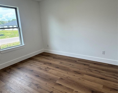 13194 Lake Conroe Bay Road - Photo Thumbnail 8