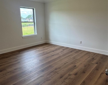 13194 Lake Conroe Bay Road - Photo Thumbnail 5