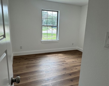 13194 Lake Conroe Bay Road - Photo Thumbnail 11