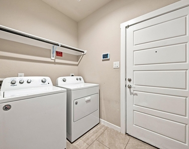 2807 Chancery Summit Court - Photo Thumbnail 10