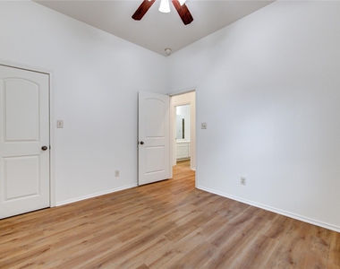 4030 Calaway Oaks Lane - Photo Thumbnail 18