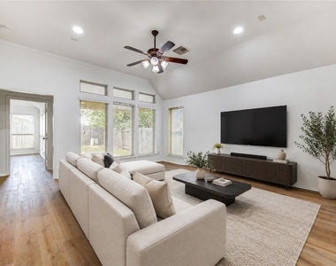 4030 Calaway Oaks Lane - Photo Thumbnail 15