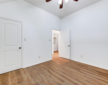 4030 Calaway Oaks Lane - Photo Thumbnail 16
