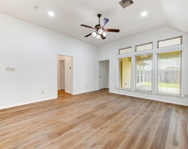 4030 Calaway Oaks Lane - Photo Thumbnail 13