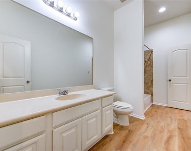 4030 Calaway Oaks Lane - Photo Thumbnail 5