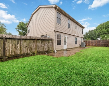 527 Remington Point Court - Photo Thumbnail 24