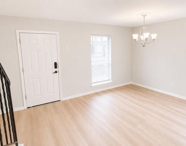 11550 Chimney Rock Road - Photo Thumbnail 6