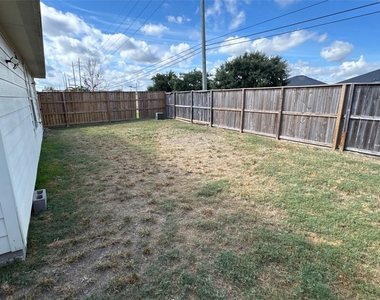 6011 Brenwood Trails Lane - Photo Thumbnail 39