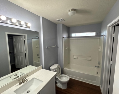 6011 Brenwood Trails Lane - Photo Thumbnail 19