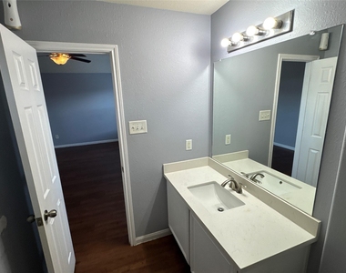 6011 Brenwood Trails Lane - Photo Thumbnail 24