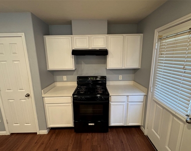 6011 Brenwood Trails Lane - Photo Thumbnail 13
