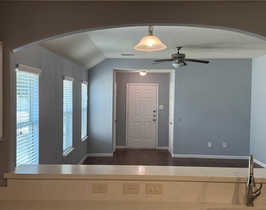 6011 Brenwood Trails Lane - Photo Thumbnail 6