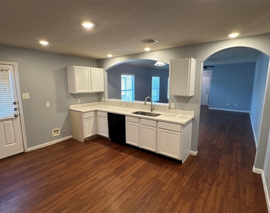 6011 Brenwood Trails Lane - Photo Thumbnail 37