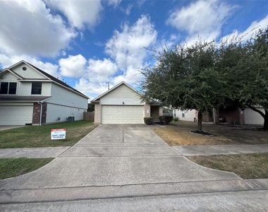 6011 Brenwood Trails Lane - Photo Thumbnail 2