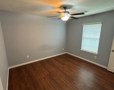 6011 Brenwood Trails Lane - Photo Thumbnail 29