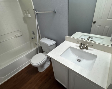 6011 Brenwood Trails Lane - Photo Thumbnail 33