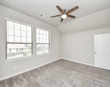 1919 Meadow Trail Drive - Photo Thumbnail 32