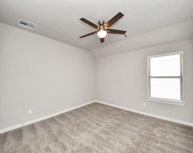 1919 Meadow Trail Drive - Photo Thumbnail 37