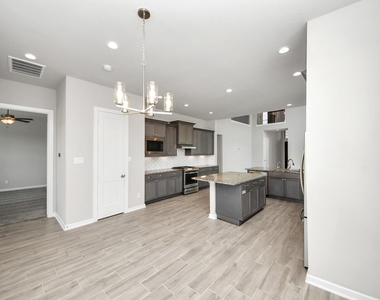 1919 Meadow Trail Drive - Photo Thumbnail 17