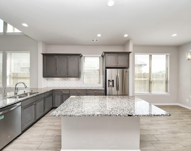 1919 Meadow Trail Drive - Photo Thumbnail 11