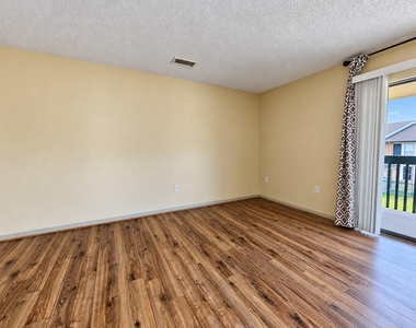 250 El Dorado Boulevard - Photo Thumbnail 2