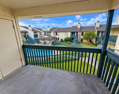 250 El Dorado Boulevard - Photo Thumbnail 10