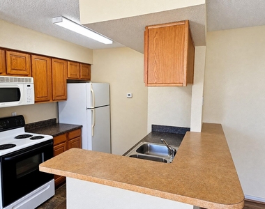 250 El Dorado Boulevard - Photo Thumbnail 4
