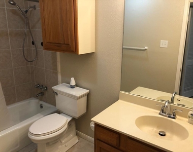 2507 Montrose Boulevard - Photo Thumbnail 13