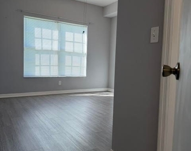 8484 Bernwood Cove Loop - Photo Thumbnail 6
