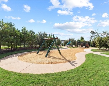 9511 Shaded Tree Drive - Photo Thumbnail 41