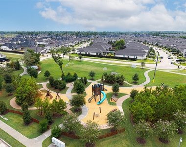 9511 Shaded Tree Drive - Photo Thumbnail 45