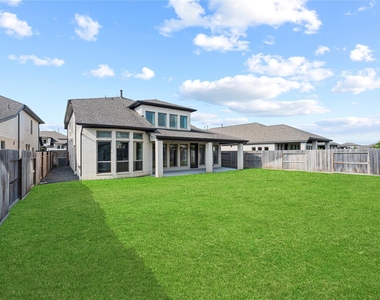 9511 Shaded Tree Drive - Photo Thumbnail 39