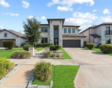 9511 Shaded Tree Drive - Photo Thumbnail 48