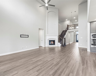 9511 Shaded Tree Drive - Photo Thumbnail 16