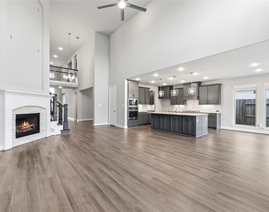 9511 Shaded Tree Drive - Photo Thumbnail 15
