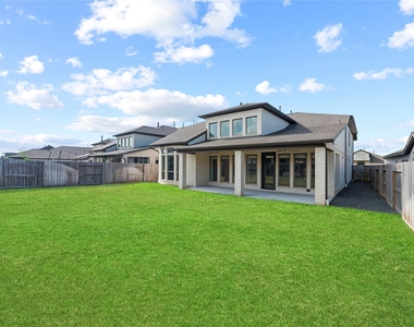 9511 Shaded Tree Drive - Photo Thumbnail 3