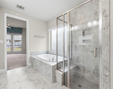 9511 Shaded Tree Drive - Photo Thumbnail 24