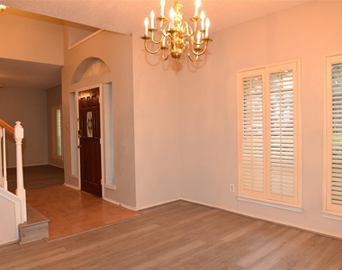 2811 Grants River Circle - Photo Thumbnail 7