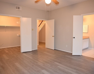 2811 Grants River Circle - Photo Thumbnail 15