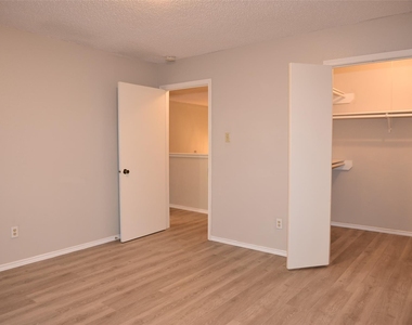 2811 Grants River Circle - Photo Thumbnail 28