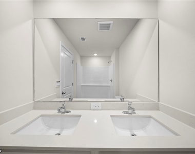 3030 Sw 15th Place - Photo Thumbnail 16