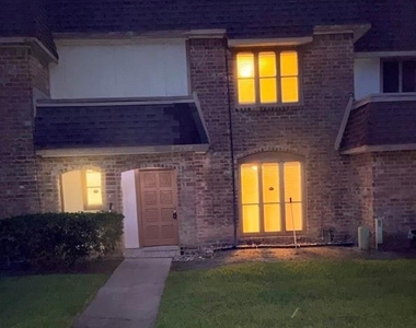 2917 Nottingham Lane - Photo Thumbnail 1