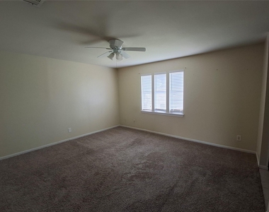 2917 Nottingham Lane - Photo Thumbnail 16