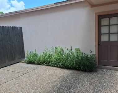 2917 Nottingham Lane - Photo Thumbnail 15