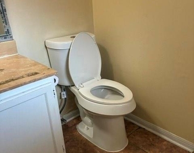 2917 Nottingham Lane - Photo Thumbnail 20